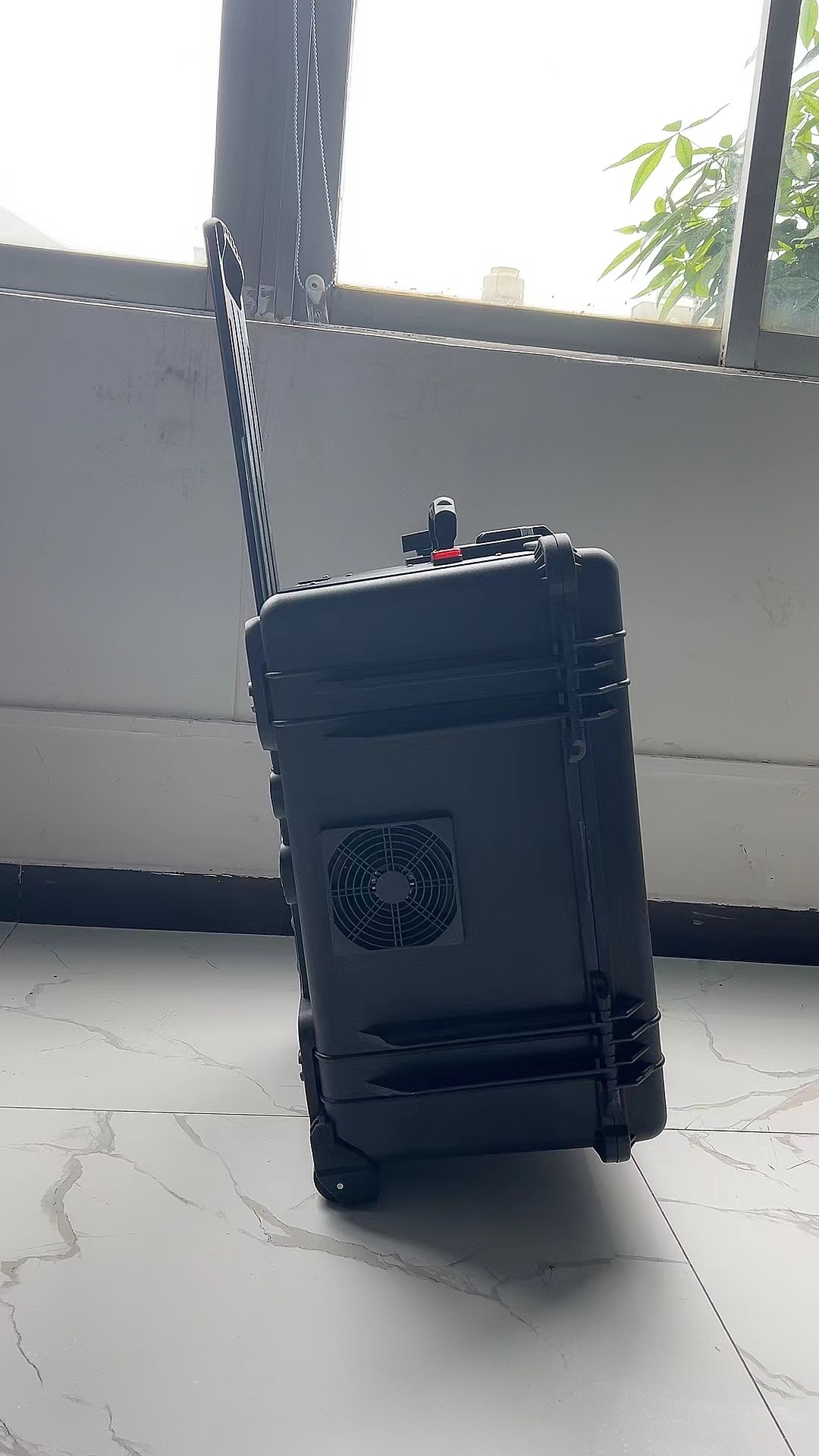 扶余手拉箱型移动通信干扰器